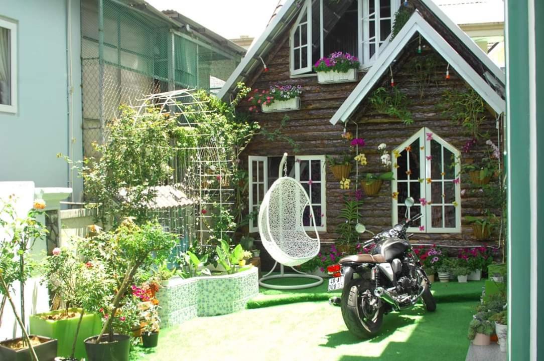 Rieng Mot Goc Troi Hotel Dalat Exterior foto